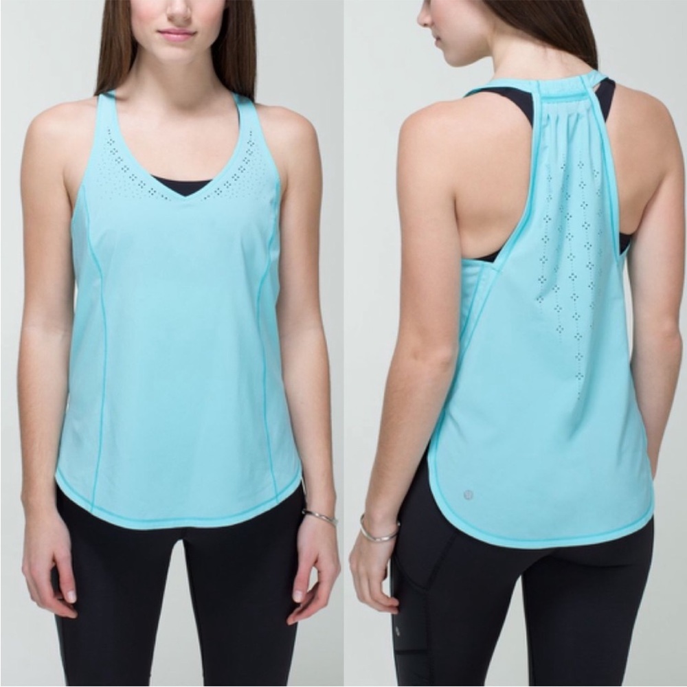 Lululemon in a flash light blue tank top small